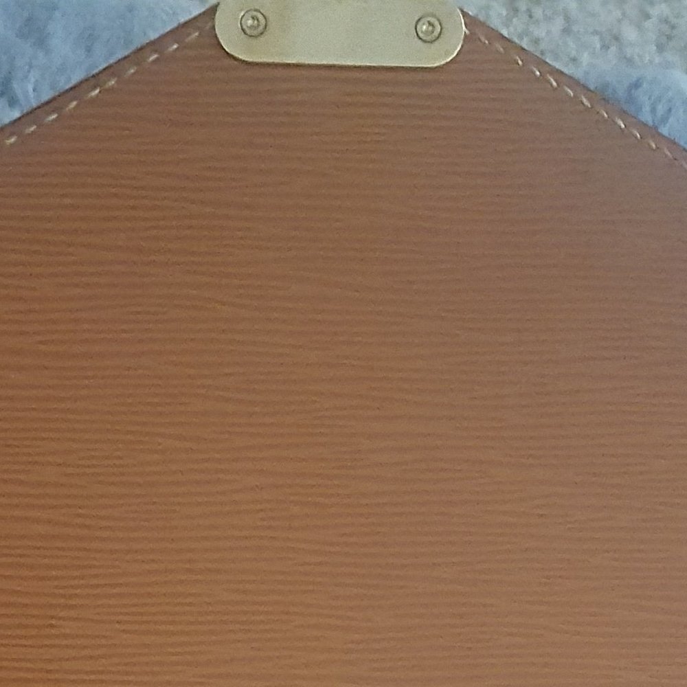 Authentic Louis Vuittion Epi Briefcase - Picture 10 of 16